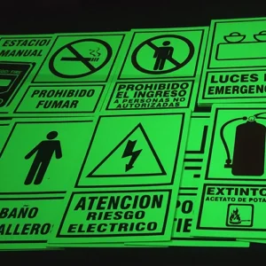 Señal Preventiva fotoluminicente de 20x30 cm con base celtex de 3mm
